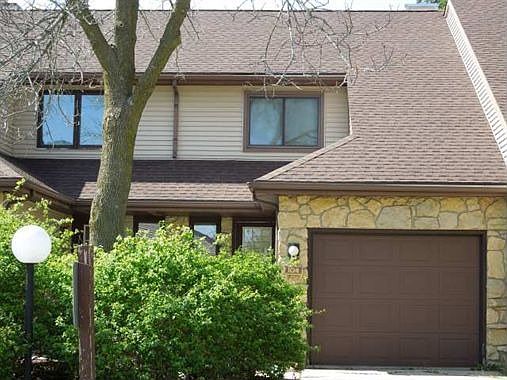 1st image of 104 Williamsburg Way Ct