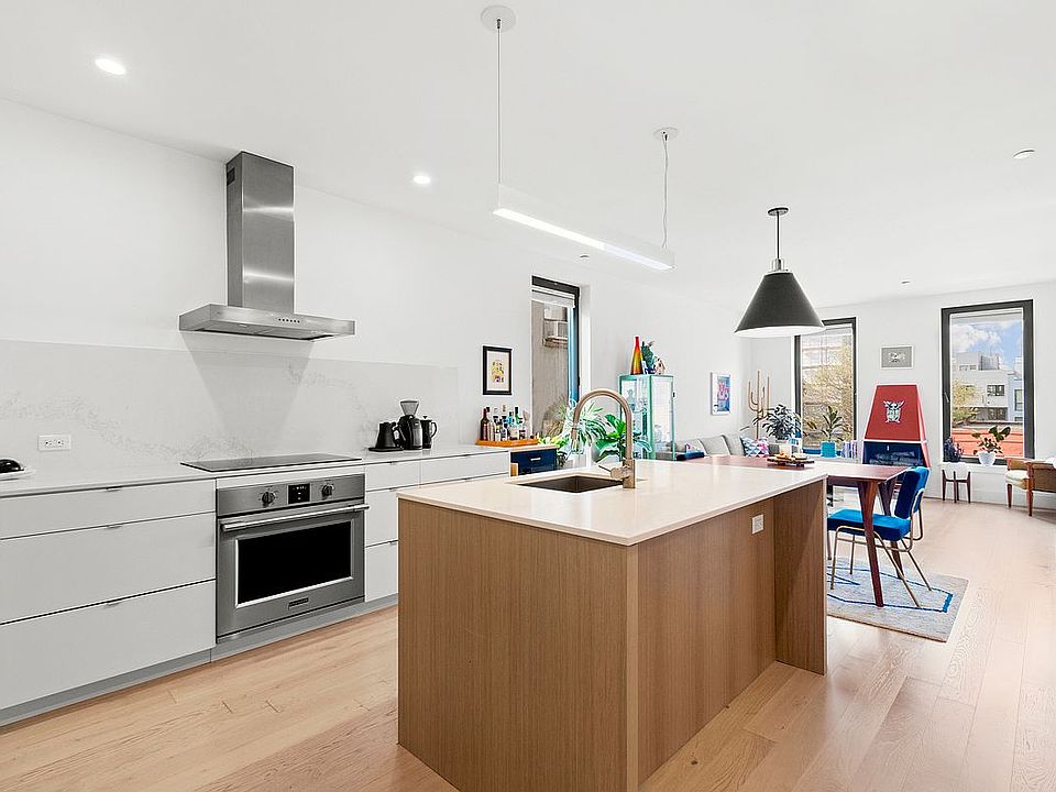 1st image of 762 Park Pl APT 3A