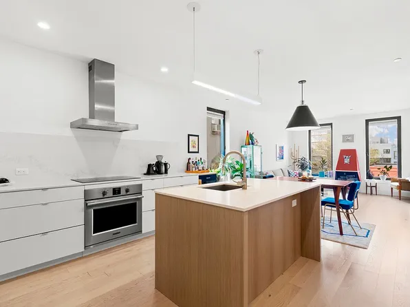 762 Park Pl APT 3A, Brooklyn, NY 11216