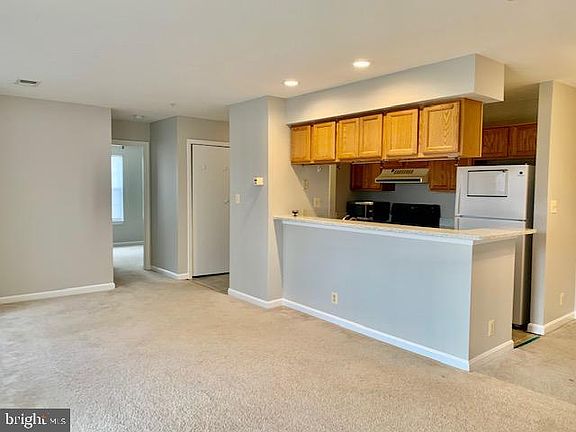 4th image of 202 Dover Pl APT 201