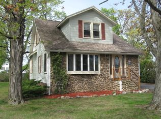 20 Hastings St, Feeding Hills, MA 01030