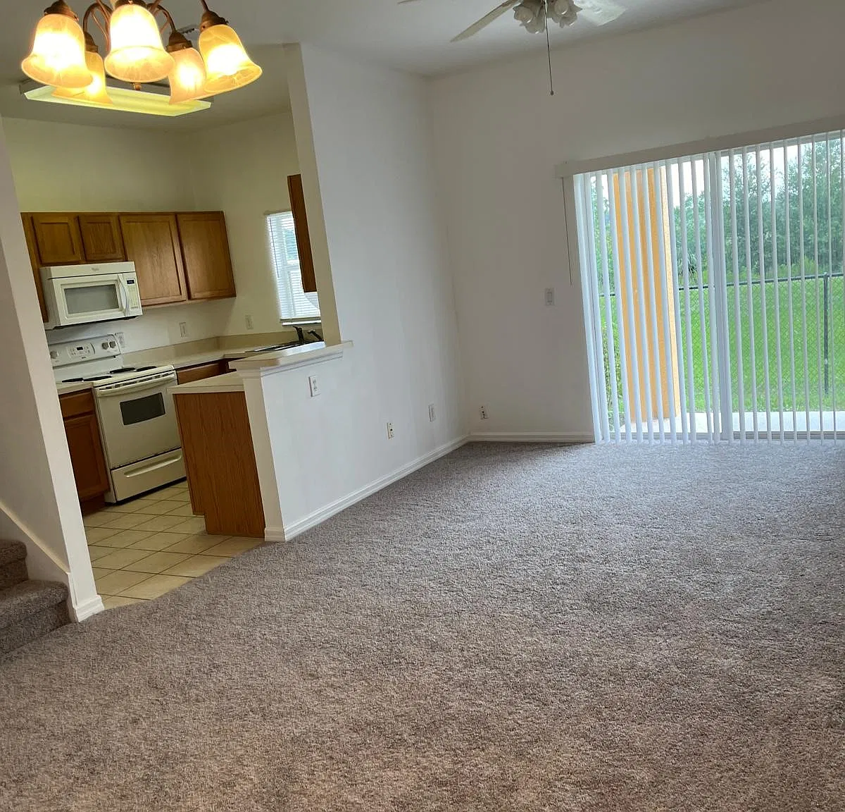 3 bed, 2.5 bath, 1203 sqft, $2,000 — Photo 3