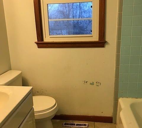 5th image of 404 Sycamore Ave
