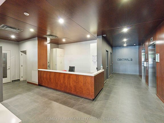 4th image of 360 McLeod St #313