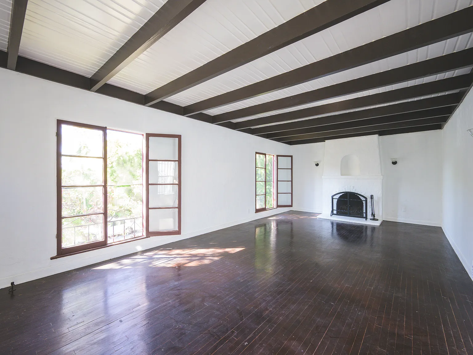 2 bed, 850 sqft, $3,500 — Photo 3