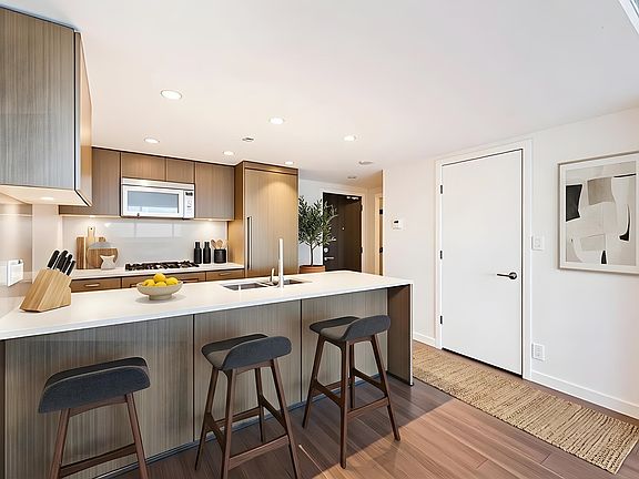 5th image of 125 E 14th St #2105