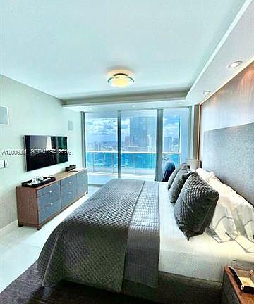 5th image of 200 Biscayne Boulevard Way APT 4310