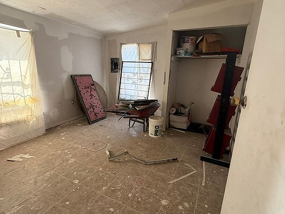5th image of 613 VFW Blvd.
