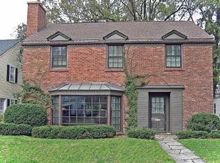 2212 Thornwood Ave, Wilmette, IL 60091