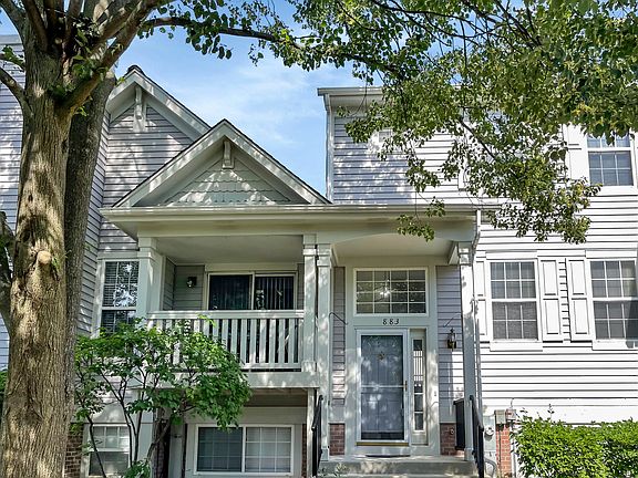 3rd image of 883 Essex Cir