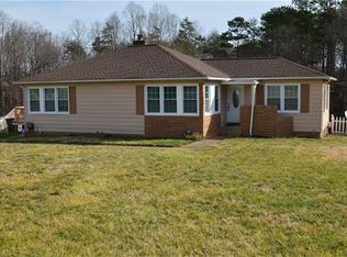 1177 Salem Lake Rd, Winston Salem, NC 27107