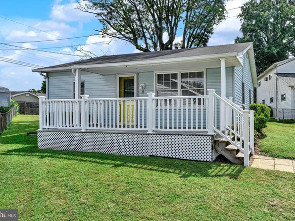 9 Helicopter Dr, Middle River, MD 21220