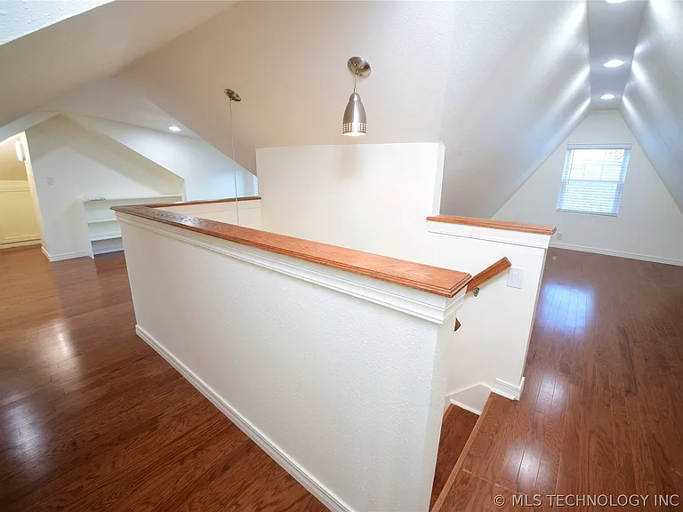 1740 S Yorktown Ave — Photo 23