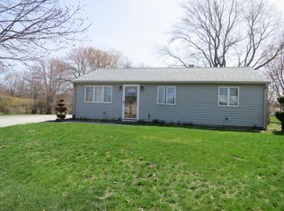 26 Robin Dr, Bristol, RI 02809