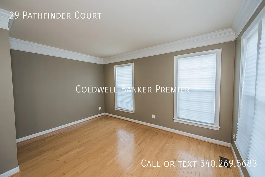 Stunning Upgraded Home for Rent Spacious, Elegant, and Perfect for Entertaining! — Photo 4