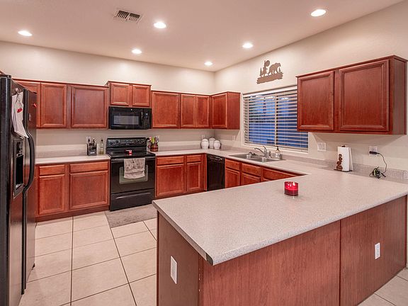4th image of 3432 E Mayberry Ct