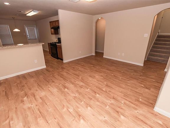 4th image of 5754 Kyle Cove Dr