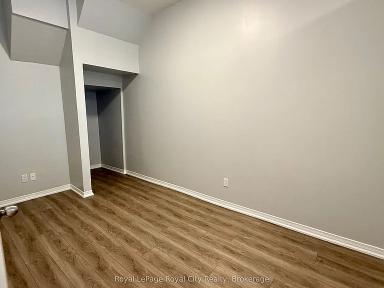 116 Wyndham St N #1 — Photo 10