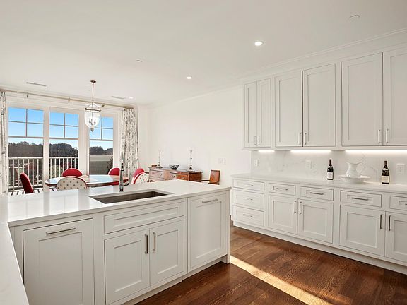 70 Sound View Dr Greenwich CT-large-011-008-011-1500x1000-72dpi.jpg