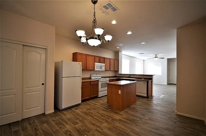 3660 E Temecula Way — Photo 5