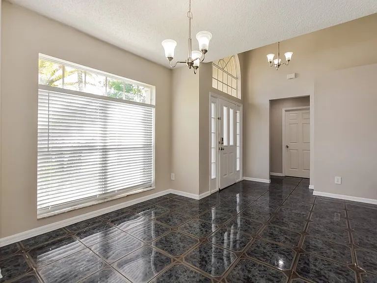 2801 River Ridge Dr — Photo 6