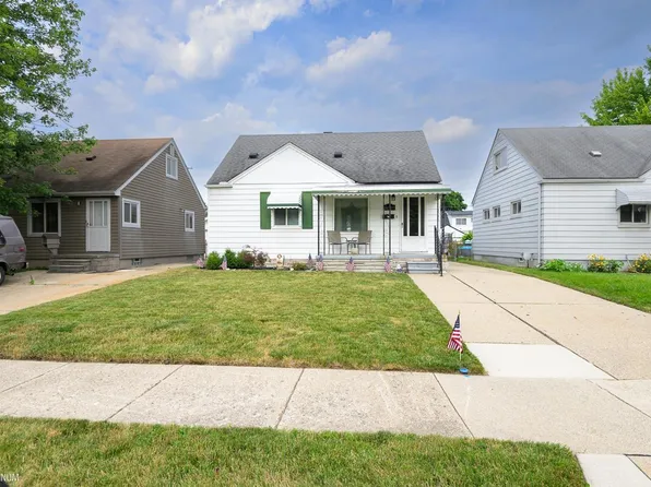 26707 Osmun St, Madison Heights, MI 48071