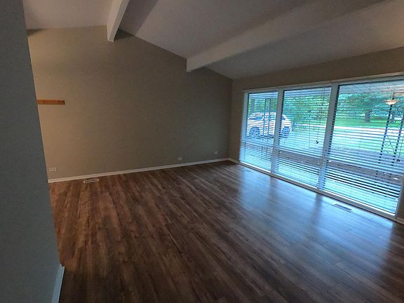 3rd image of 3279 Krenn Ave