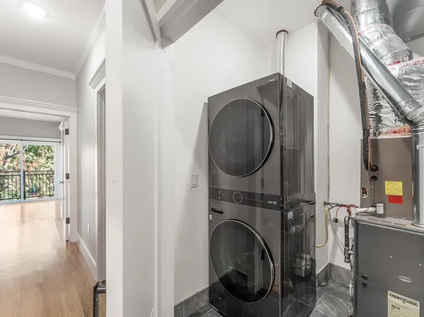 230 Griffith Street image 23 of 23