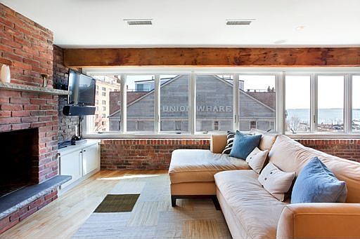 Living Area - Lots of natural light
