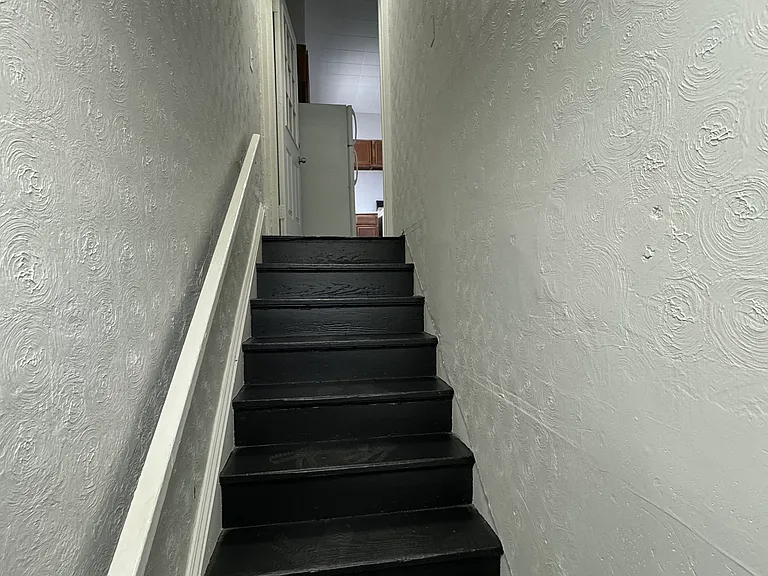 3860 E 72nd St #3 — Photo 7