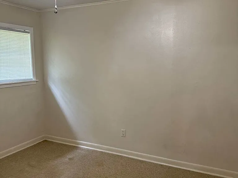 505 Marie Ave — Photo 10