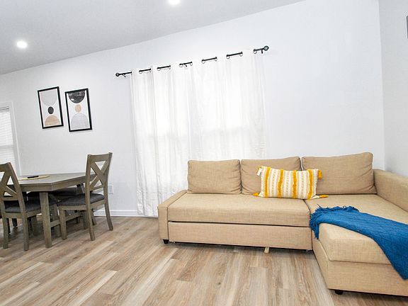 4th image of 3909 Memphis Ave #B