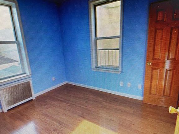 4th image of 1138 70th St #1