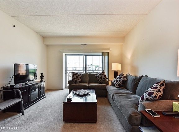 3rd image of 9530 S Cook Ave Unit 305
