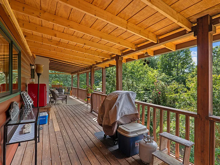 150 Avondale Ridge Rd — Photo 26