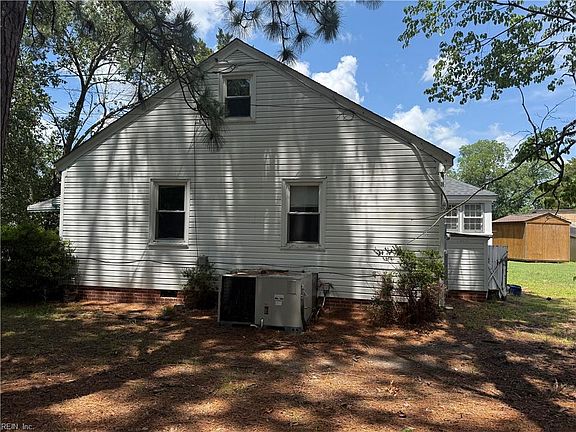 2nd image of 315 Cherry St