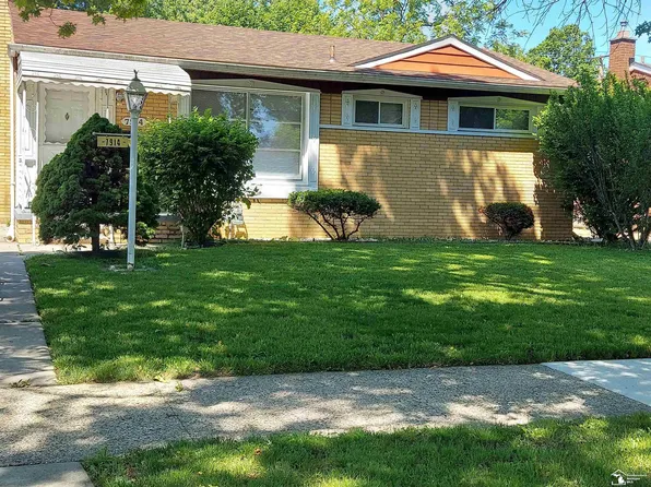 7914 Campbell St, Taylor, MI 48180