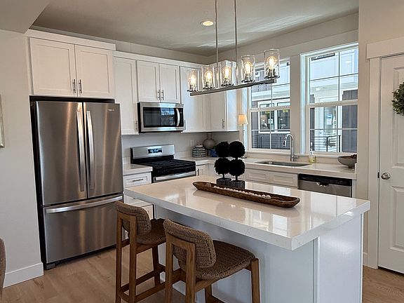 4th image of 7339 Seven Tree Ln