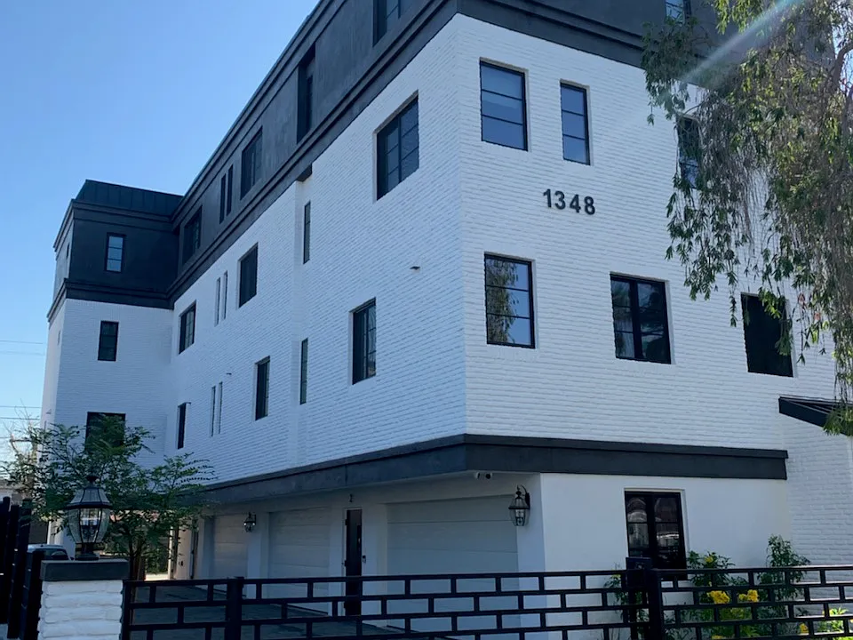 1348 S Burnside Ave #2
