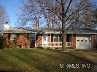 222 E Crestview Dr, Columbia, IL 62236