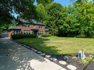 2624 Lee Rd, Cleveland Heights, OH 44118