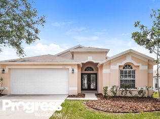 1221 Barclay Wood Dr, Ruskin, FL 33570