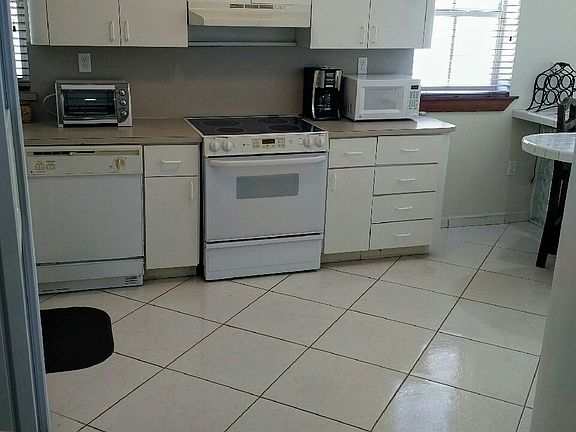 4th image of 1308 Drexel Ave APT 202