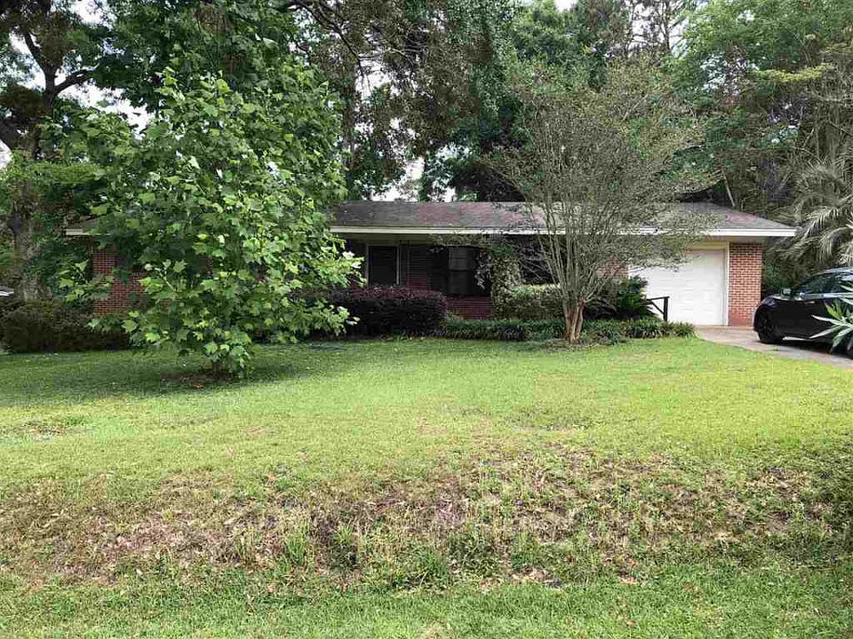 1st image of 2908 Primrose Ln