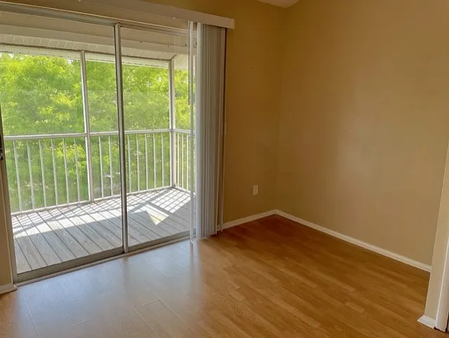 124 Reserve Cir #208 — Photo 9