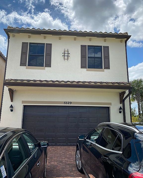 1st image of 5529 NW 50th Ter