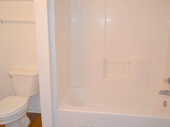 5th image of 2506 Ashford Dr