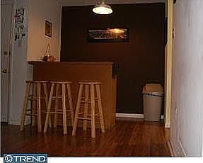 Bar/Breakfast nook