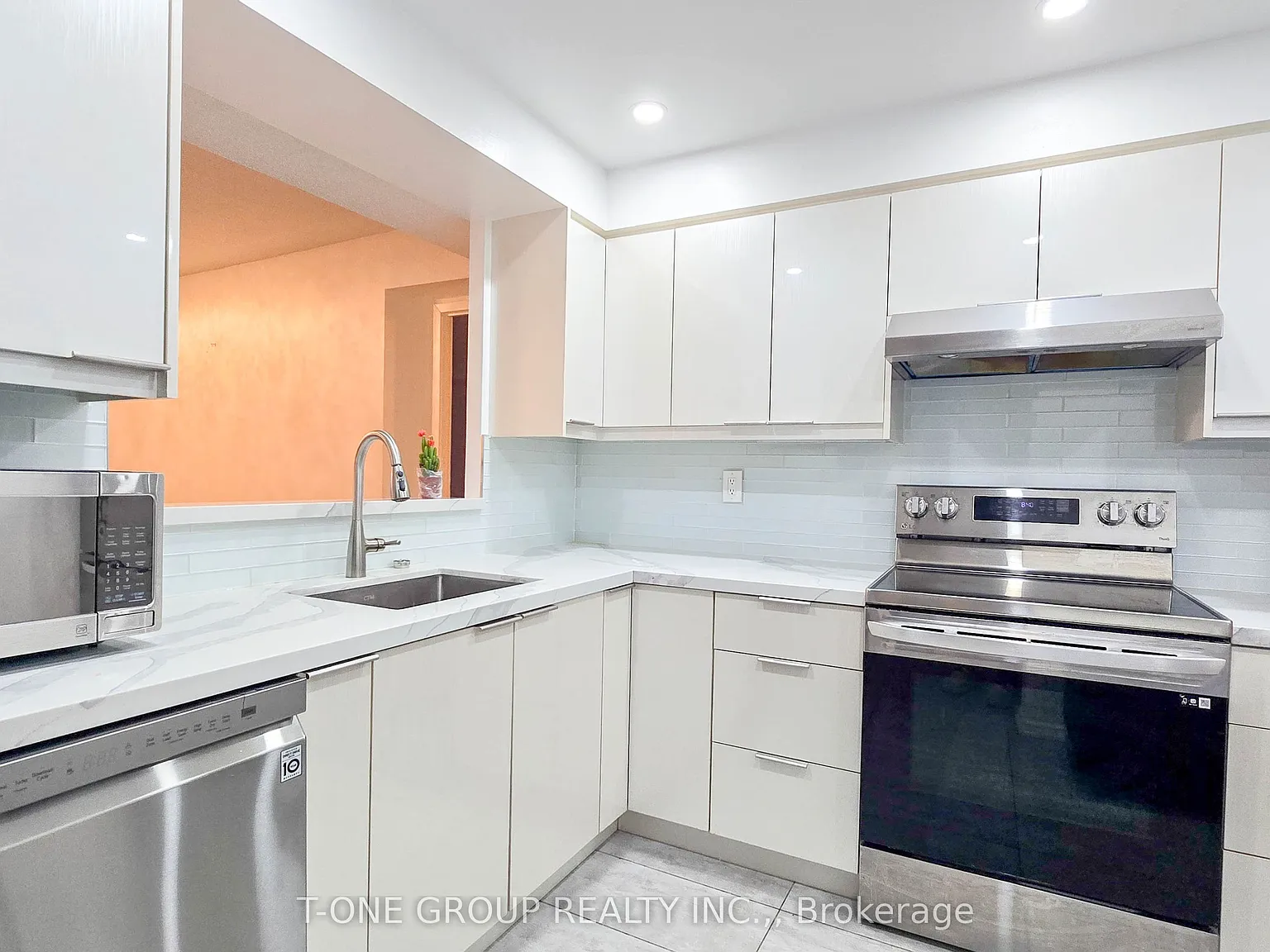 3 bed, $2,850 — Photo 3
