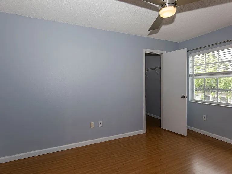 317 E Amelia St #8 — Photo 11